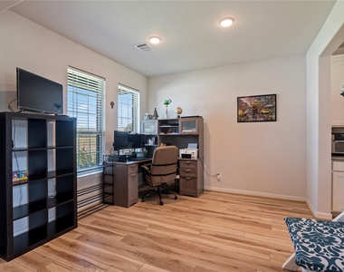 288 Kara Mist Court - Photo Thumbnail 6