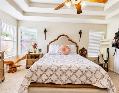 210 Windrift Court - Photo Thumbnail 28