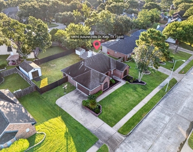 18610 Autumn Hills Drive - Photo Thumbnail 36