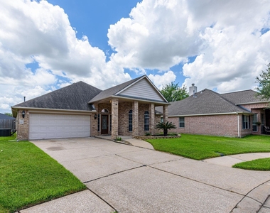 21011 Narrow Gate Drive - Photo Thumbnail 2