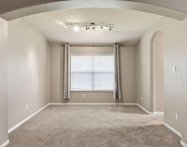 21011 Narrow Gate Drive - Photo Thumbnail 9