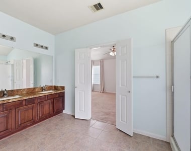 21011 Narrow Gate Drive - Photo Thumbnail 14
