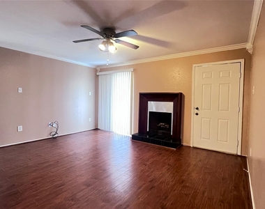 18519 Egret Bay Boulevard - Photo Thumbnail 10