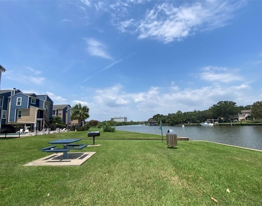 18519 Egret Bay Boulevard - Photo Thumbnail 2