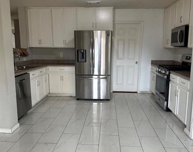 17002 Westminster Village Court - Photo Thumbnail 5