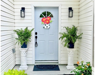 3126 Village Woods Drive - Photo Thumbnail 2