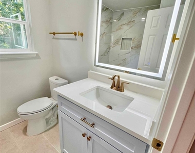 3126 Village Woods Drive - Photo Thumbnail 12
