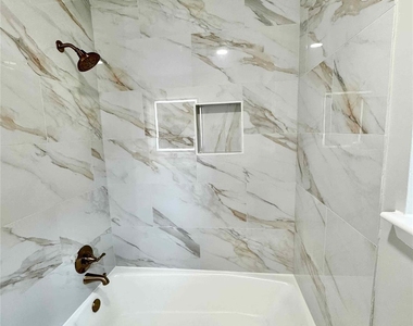3126 Village Woods Drive - Photo Thumbnail 11