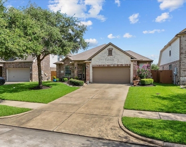 2875 Torano Circle - Photo Thumbnail 1