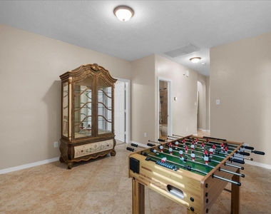 2875 Torano Circle - Photo Thumbnail 18