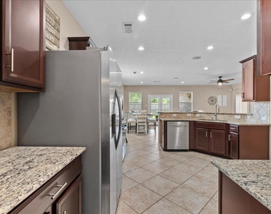 2875 Torano Circle - Photo Thumbnail 8