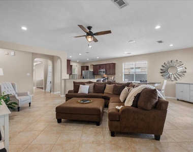 2875 Torano Circle - Photo Thumbnail 12
