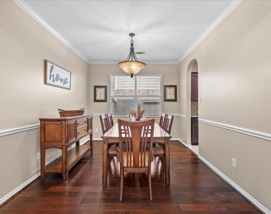 2875 Torano Circle - Photo Thumbnail 7