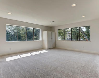 2911 University Boulevard - Photo Thumbnail 20