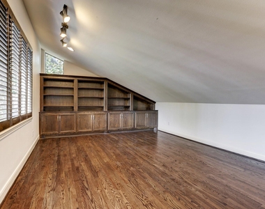 2911 University Boulevard - Photo Thumbnail 18