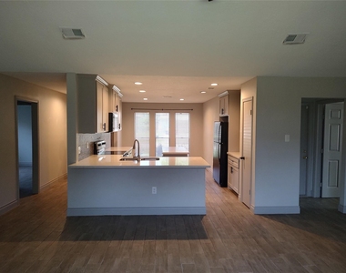 7514 Fuchsia Lane - Photo Thumbnail 5