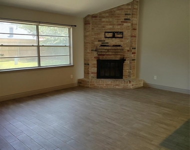 7514 Fuchsia Lane - Photo Thumbnail 4