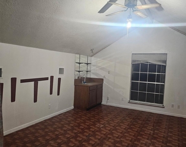 4011 Ne Alshire Drive - Photo Thumbnail 27