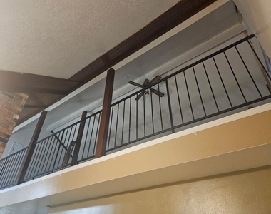 4011 Ne Alshire Drive - Photo Thumbnail 20