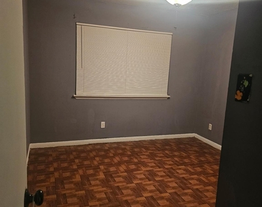 4011 Ne Alshire Drive - Photo Thumbnail 22