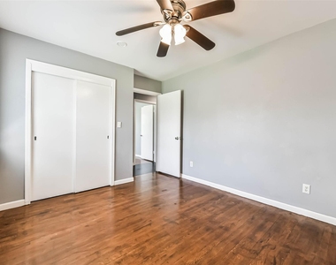 938 Vivian Avenue - Photo Thumbnail 17