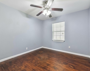 938 Vivian Avenue - Photo Thumbnail 20