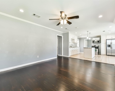 938 Vivian Avenue - Photo Thumbnail 6