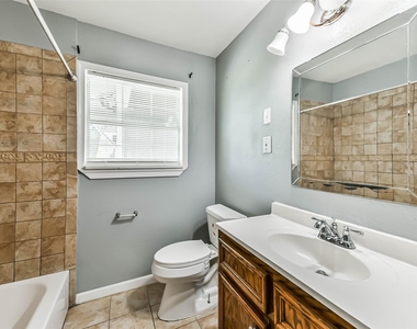 938 Vivian Avenue - Photo Thumbnail 18