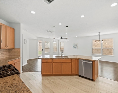 22611 Bellwick Ridge Lane - Photo Thumbnail 13