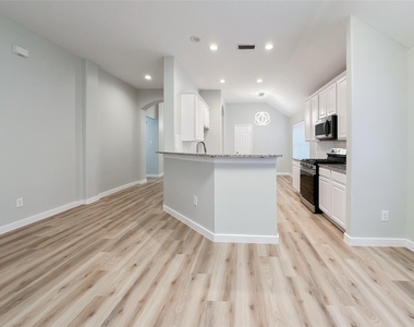 27 Auburn Path Drive - Photo Thumbnail 16