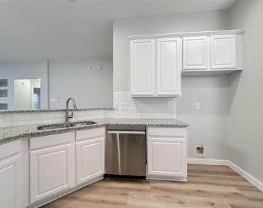 27 Auburn Path Drive - Photo Thumbnail 14