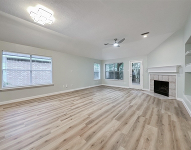 27 Auburn Path Drive - Photo Thumbnail 19