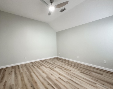 27 Auburn Path Drive - Photo Thumbnail 33