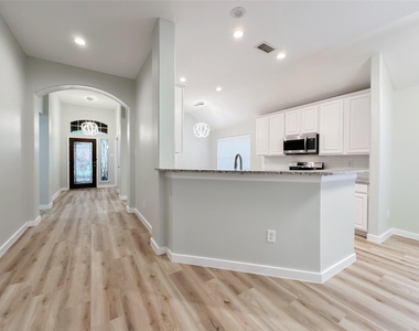 27 Auburn Path Drive - Photo Thumbnail 17