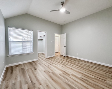 27 Auburn Path Drive - Photo Thumbnail 34