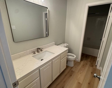 27 Auburn Path Drive - Photo Thumbnail 7