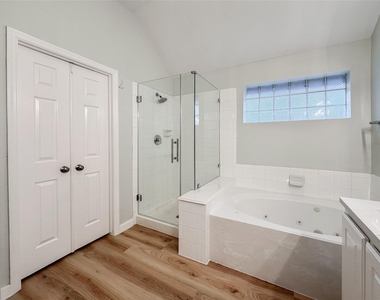 27 Auburn Path Drive - Photo Thumbnail 30