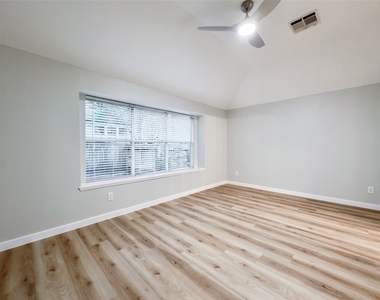 27 Auburn Path Drive - Photo Thumbnail 25