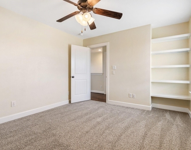 328 Country Crossing Circle - Photo Thumbnail 22