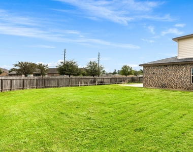 328 Country Crossing Circle - Photo Thumbnail 31