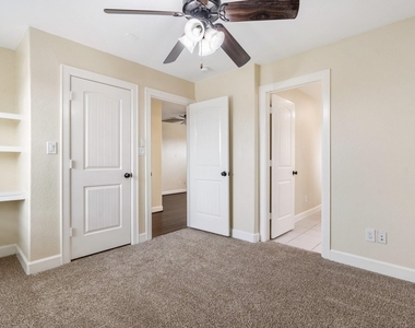 328 Country Crossing Circle - Photo Thumbnail 25
