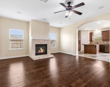 328 Country Crossing Circle - Photo Thumbnail 10