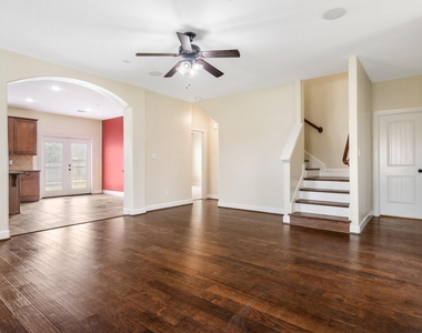 328 Country Crossing Circle - Photo Thumbnail 11