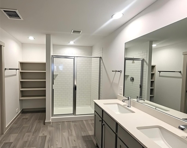 1719 Maclane Court - Photo Thumbnail 13