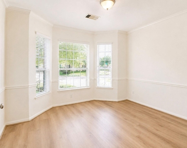 3303 Belmont River Lane - Photo Thumbnail 6