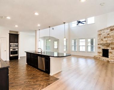3303 Belmont River Lane - Photo Thumbnail 8