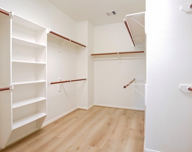 3303 Belmont River Lane - Photo Thumbnail 23