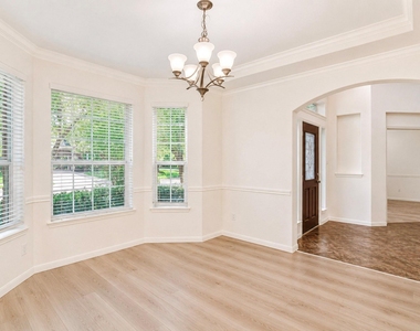 3303 Belmont River Lane - Photo Thumbnail 5