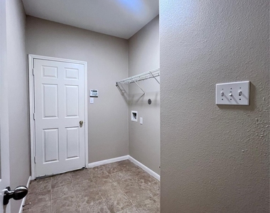 11750 Pinemeade Lane - Photo Thumbnail 20