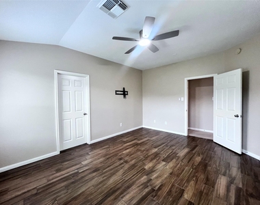 11750 Pinemeade Lane - Photo Thumbnail 29